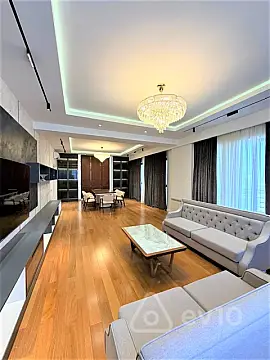 Kirayə verilir 4 otaqlı yeni tikili 250 m²