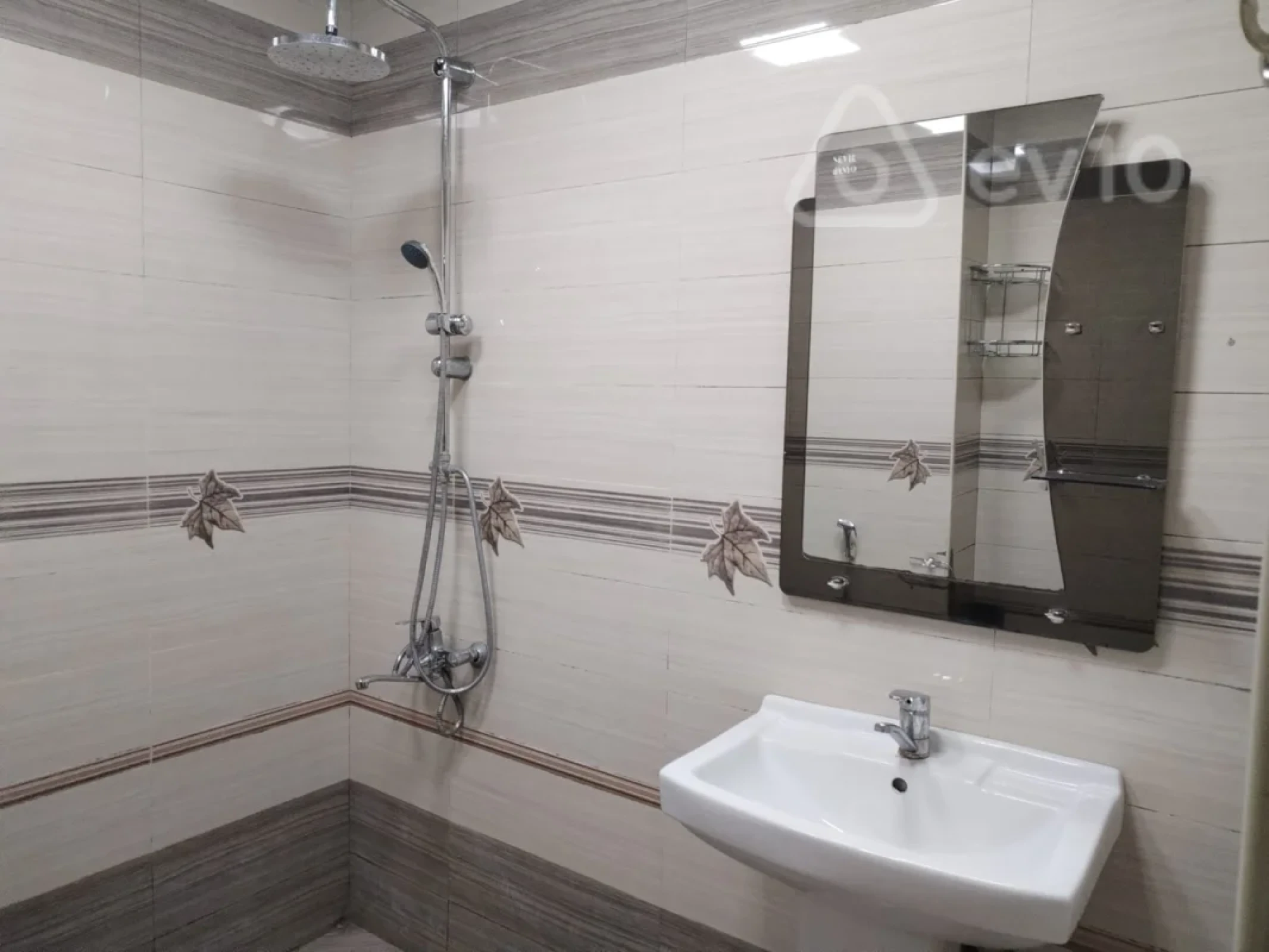 Kirayə verilir 3 otaqlı yeni tikili 85 m²