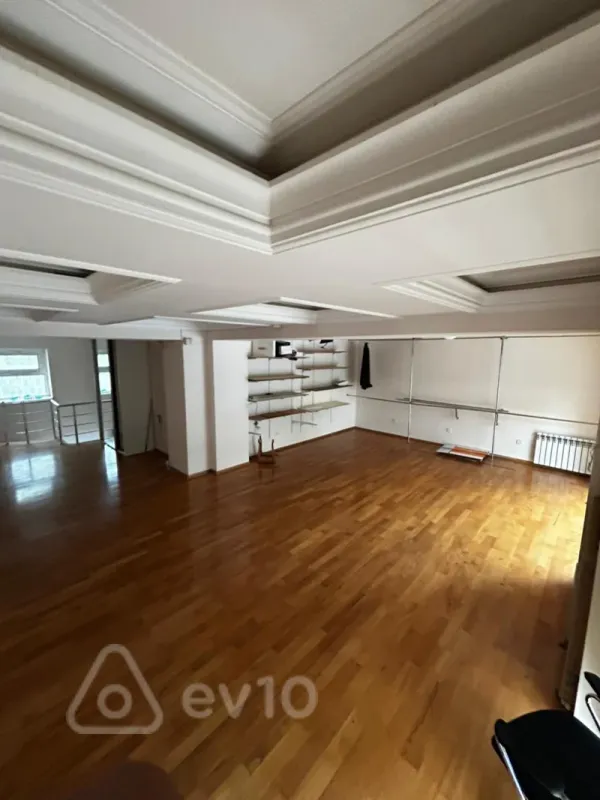 Kirayə verilir mənzil 115 m²