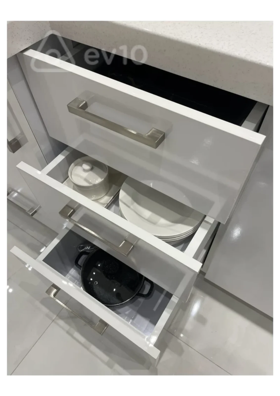 Kirayə verilir 2 otaqlı yeni tikili 70 m²