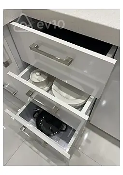 Kirayə verilir 2 otaqlı yeni tikili 70 m²