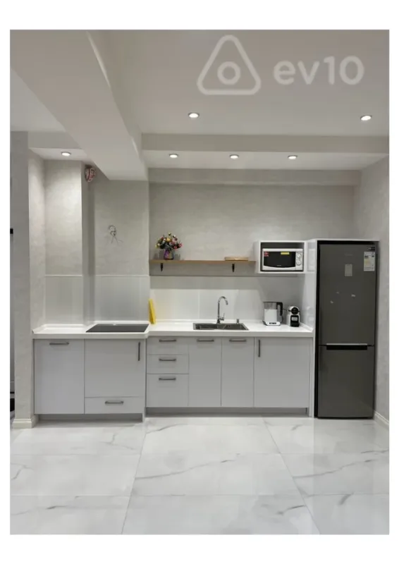 Kirayə verilir 2 otaqlı yeni tikili 70 m²