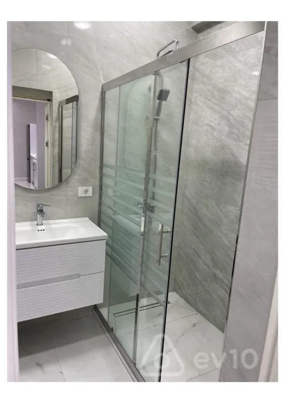 Kirayə verilir 2 otaqlı yeni tikili 70 m²