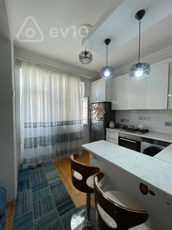 Satılır 2 otaqlı yeni tikili 84 m²