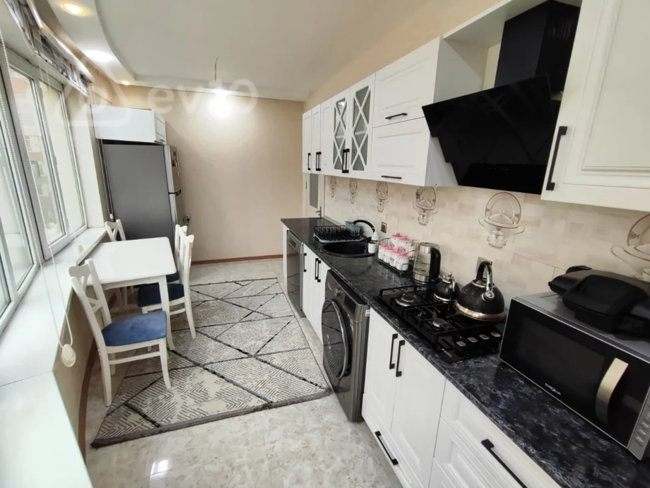 Satılır 2 otaqlı yeni tikili 70 m²