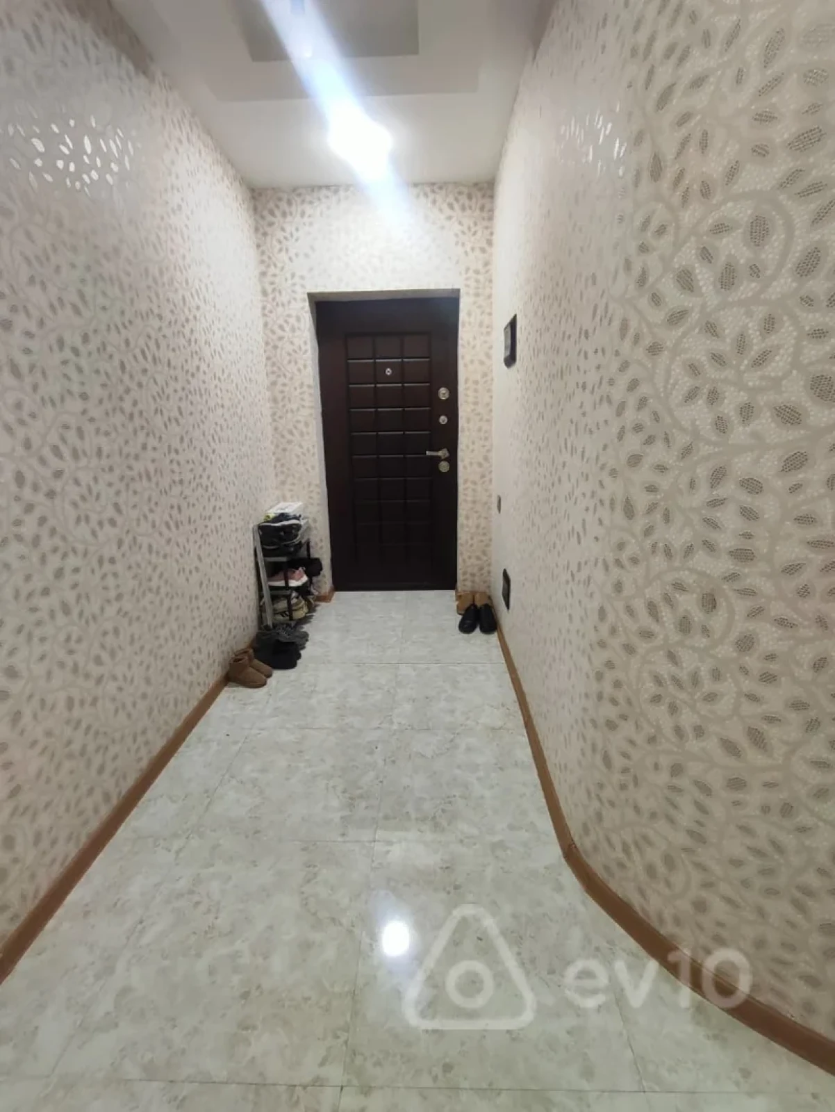 Satılır 2 otaqlı yeni tikili 70 m²