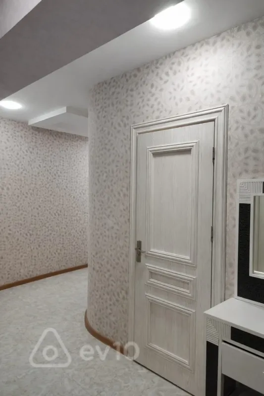 Satılır 2 otaqlı yeni tikili 70 m²