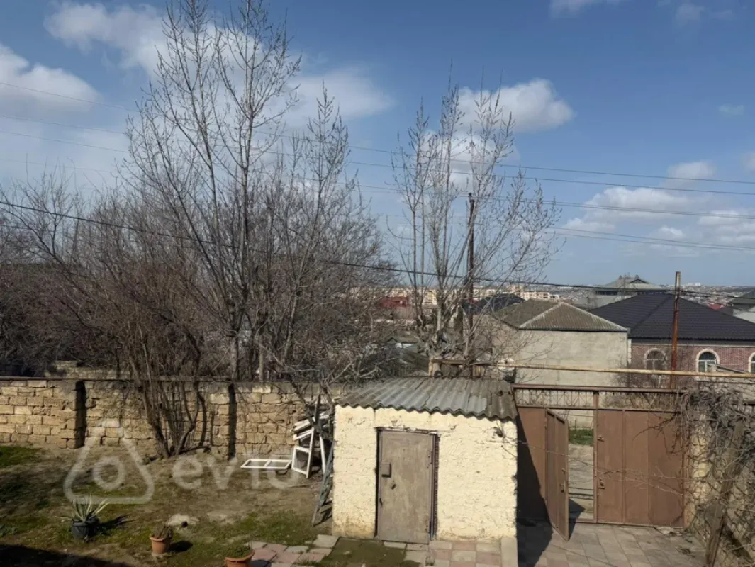 Satılır 4 otaqlı həyət evi 110 m²