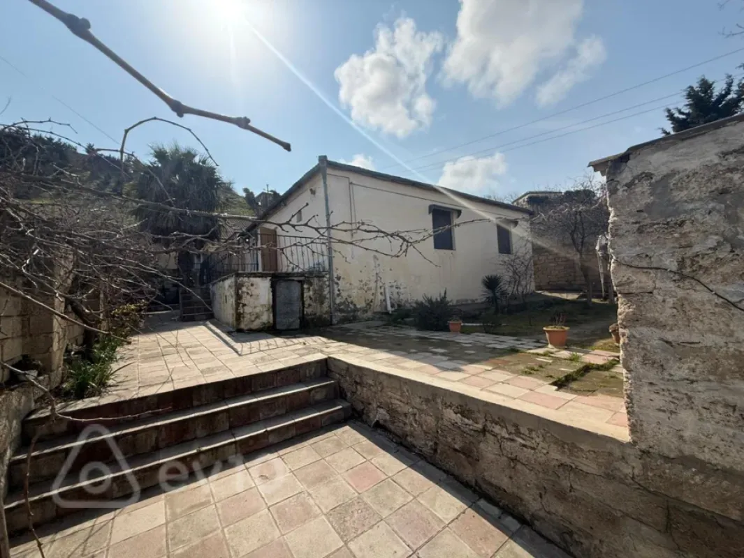 Satılır 4 otaqlı həyət evi 110 m²