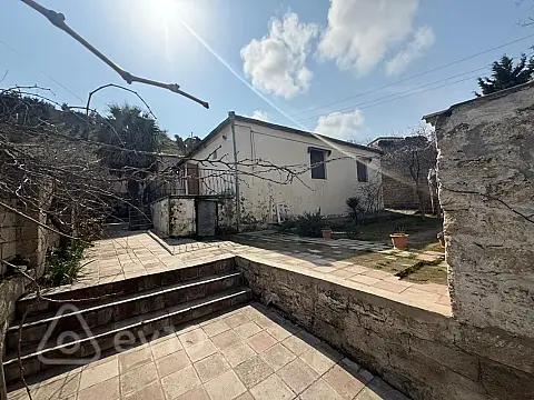 Satılır 4 otaqlı həyət evi 110 m²