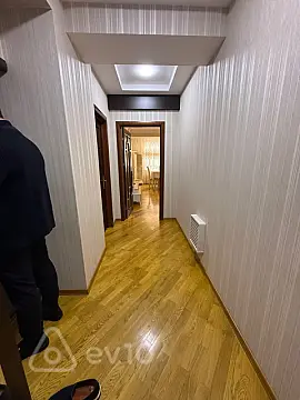 Kirayə verilir 2 otaqlı yeni tikili 75 m²