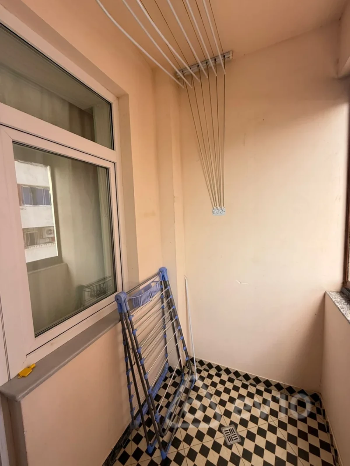Kirayə verilir 2 otaqlı yeni tikili 75 m²