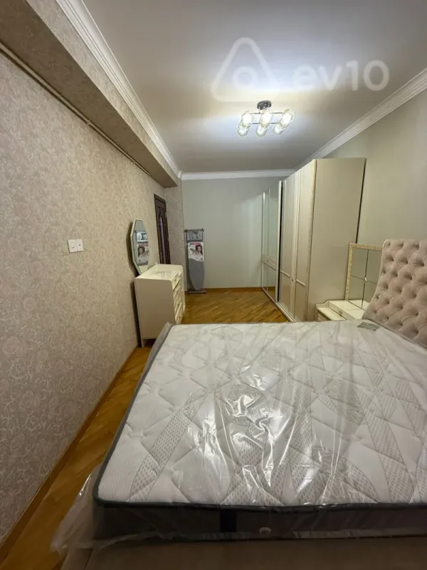 Kirayə verilir 2 otaqlı yeni tikili 75 m²