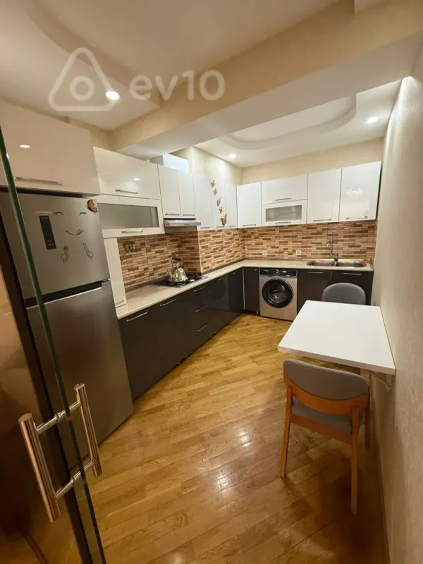 Kirayə verilir 2 otaqlı yeni tikili 75 m²