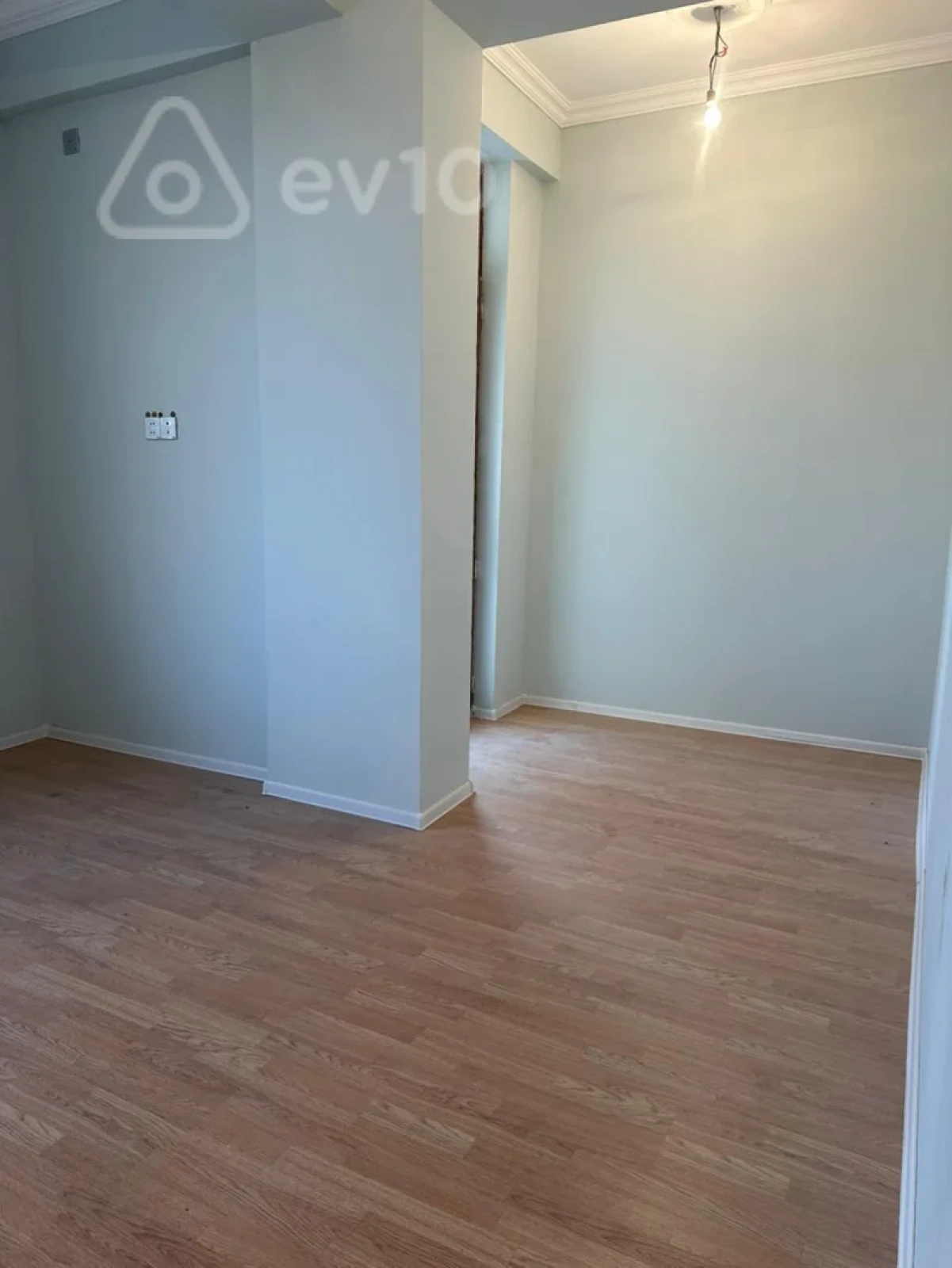 Satılır 4 otaqlı yeni tikili 130 m²