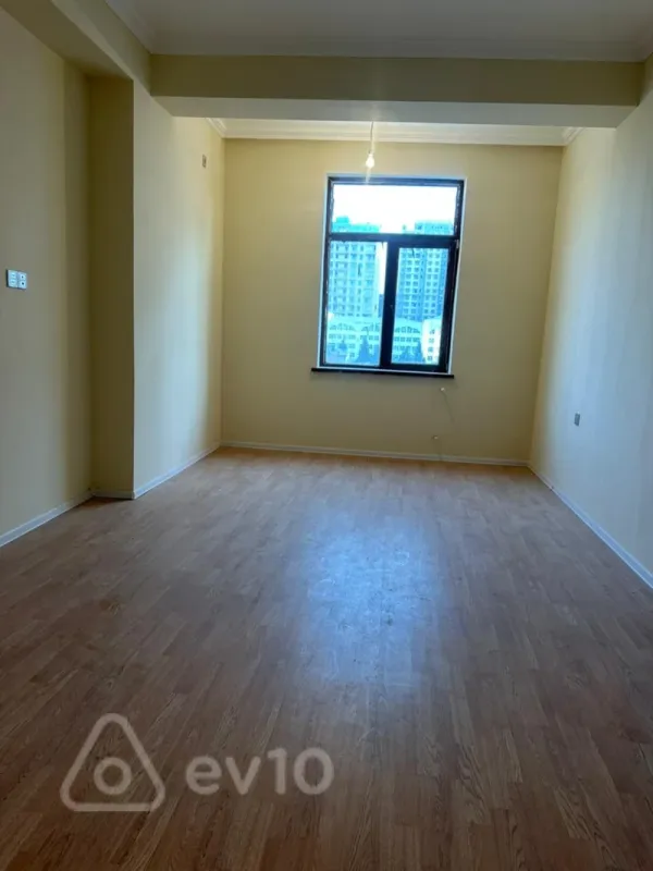 Satılır 4 otaqlı yeni tikili 130 m²