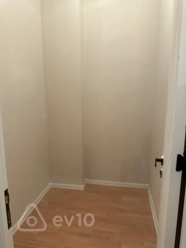 Satılır 4 otaqlı yeni tikili 130 m²