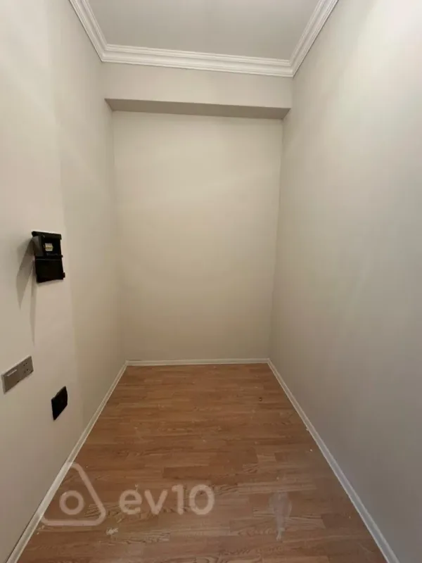Satılır 4 otaqlı yeni tikili 130 m²