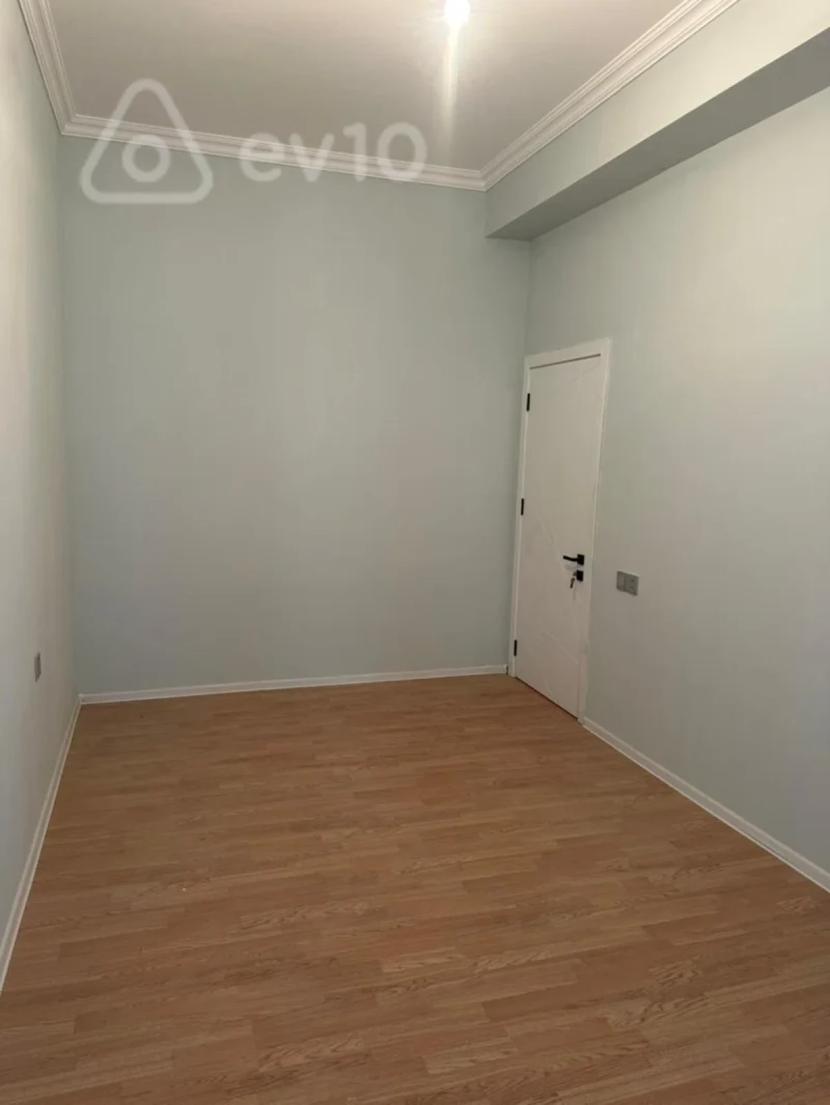 Satılır 4 otaqlı yeni tikili 130 m²