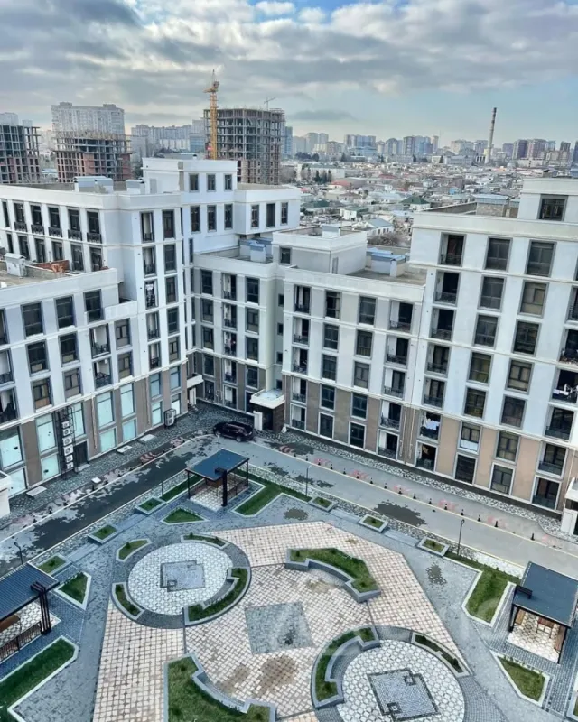 Satılır 4 otaqlı yeni tikili 130 m²