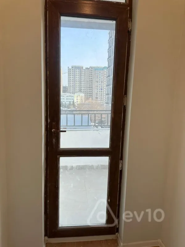 Satılır 4 otaqlı yeni tikili 130 m²