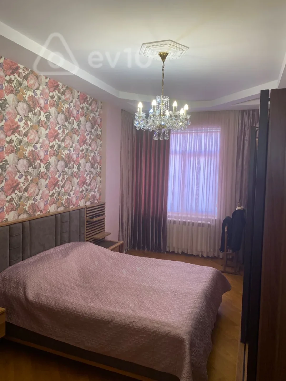 Satılır 3 otaqlı yeni tikili 115 m²