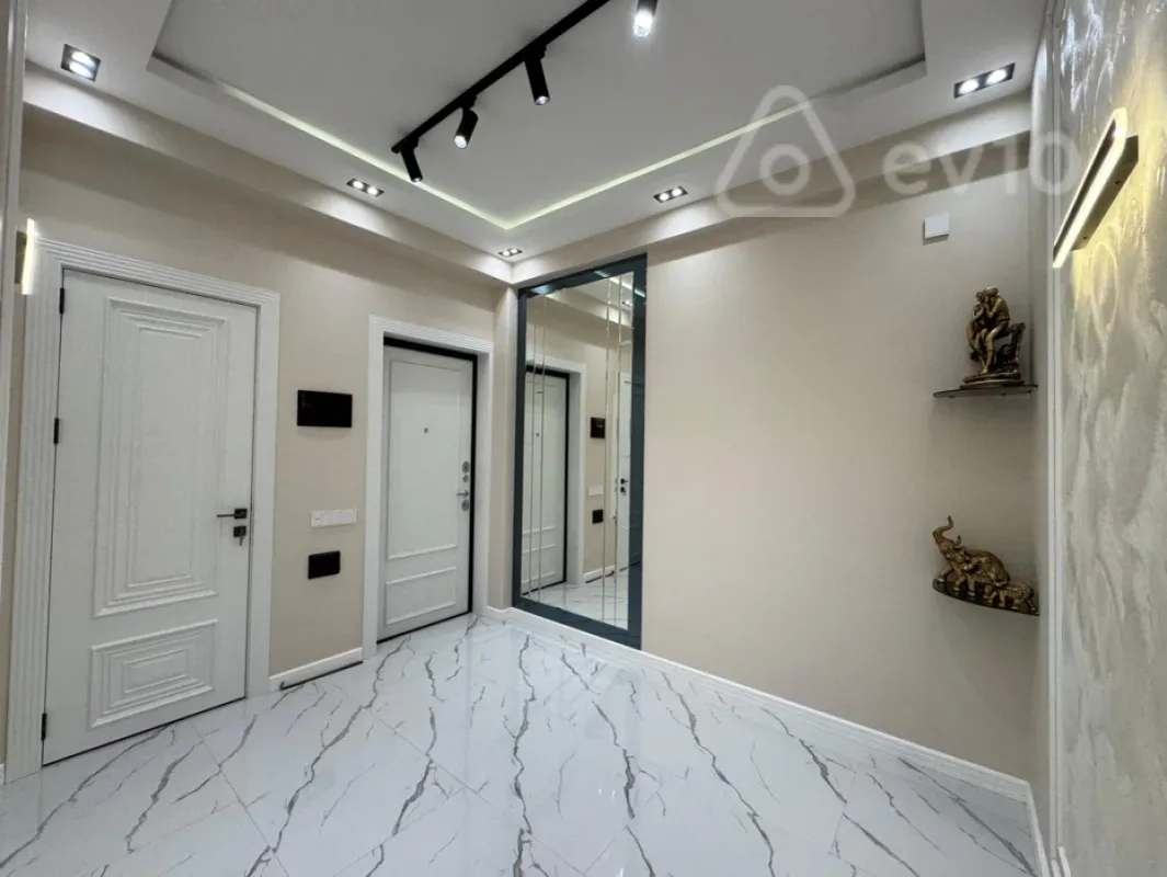 Satılır 3 otaqlı yeni tikili 110 m²