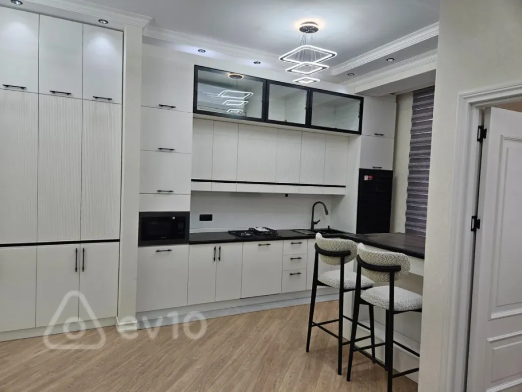 Kirayə verilir 2 otaqlı yeni tikili 52 m²
