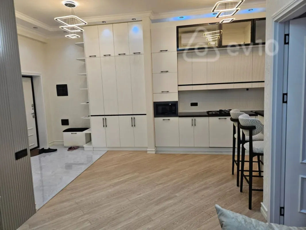 Kirayə verilir 2 otaqlı yeni tikili 52 m²