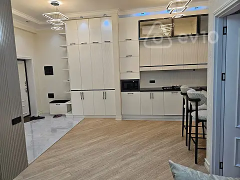 Kirayə verilir 2 otaqlı yeni tikili 52 m²