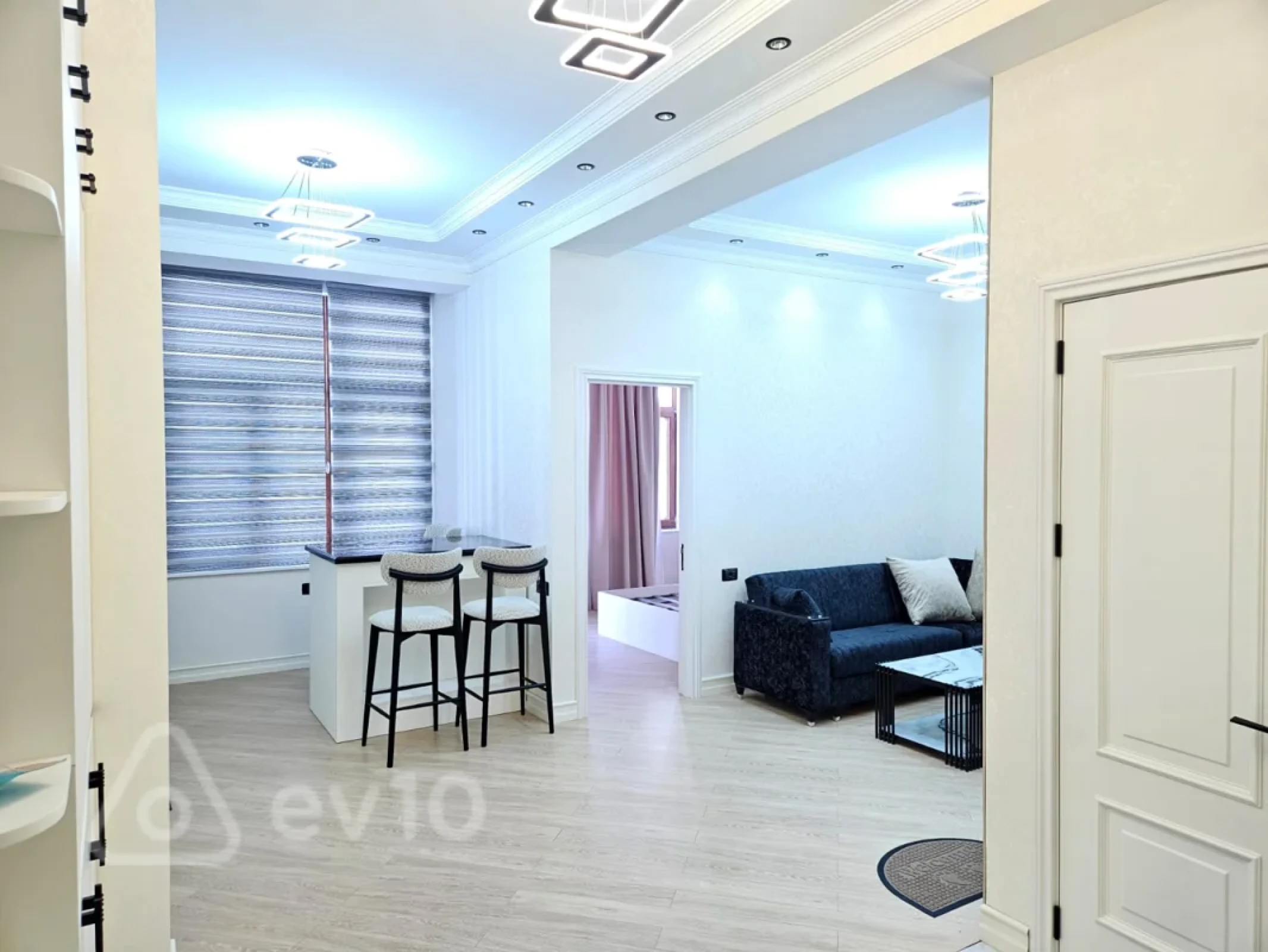 Kirayə verilir 2 otaqlı yeni tikili 52 m²