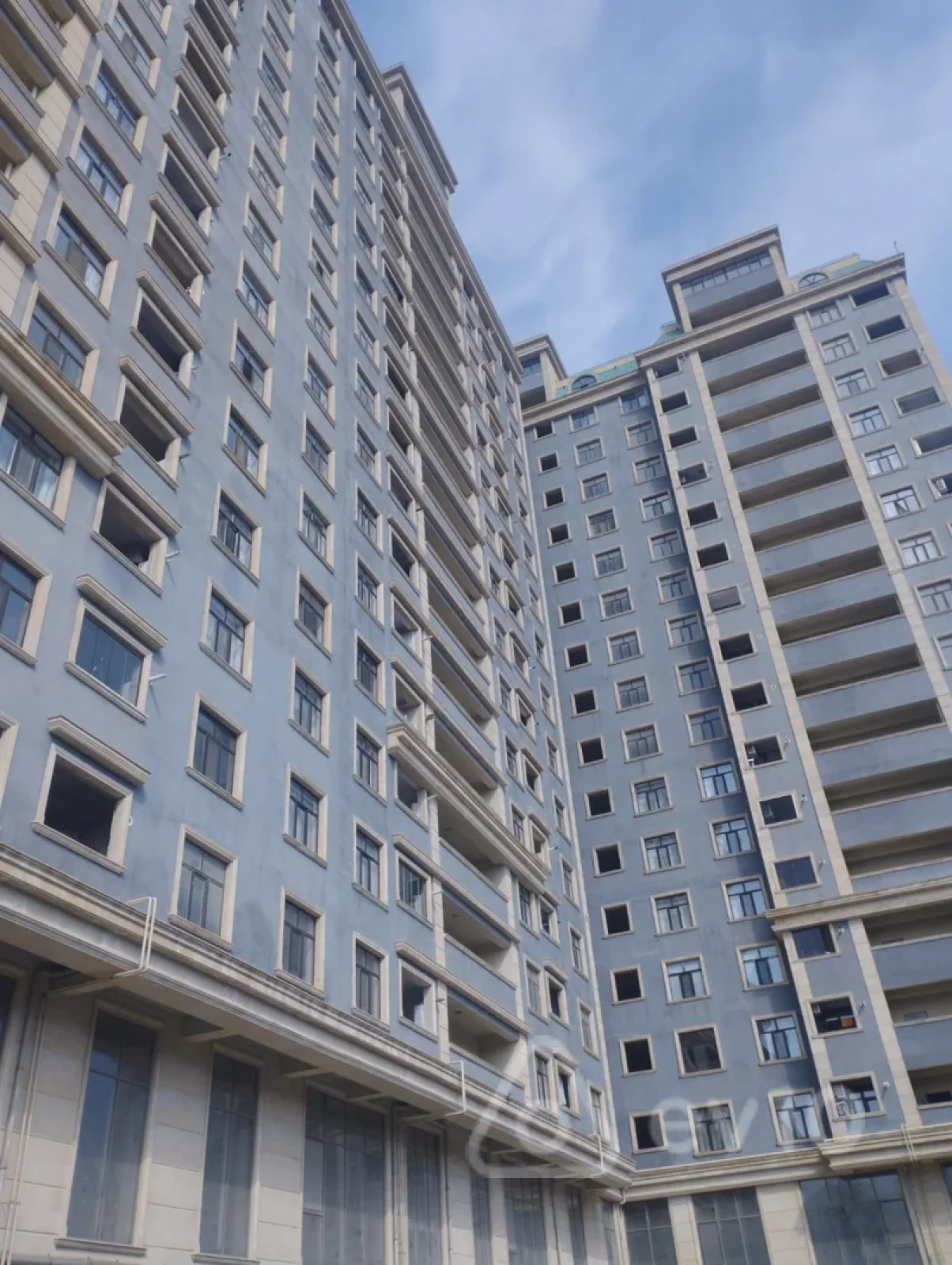 Satılır 3 otaqlı yeni tikili 132 m²