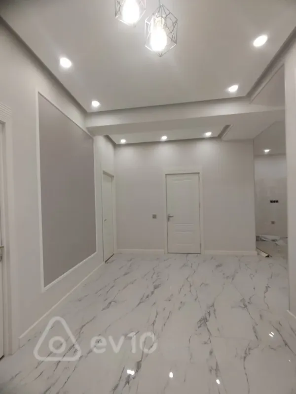 Satılır 3 otaqlı yeni tikili 132 m²