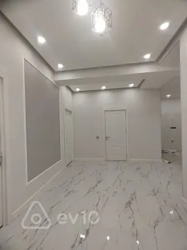 Satılır 3 otaqlı yeni tikili 132 m²