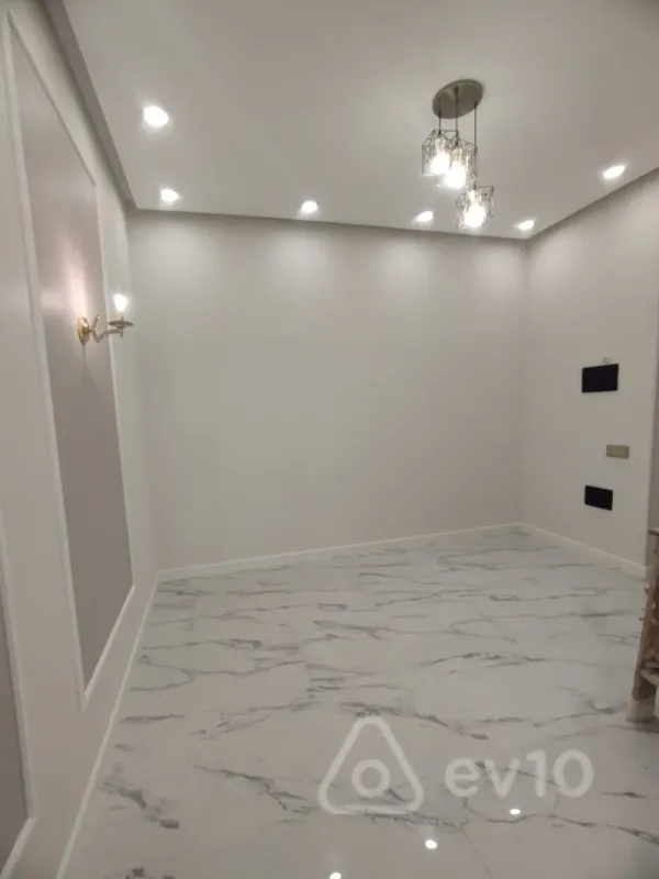 Satılır 3 otaqlı yeni tikili 132 m²