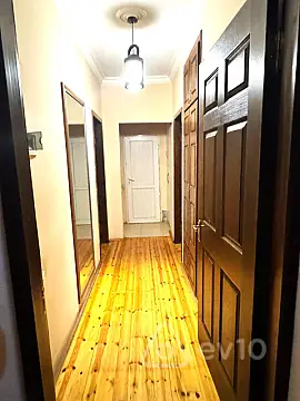 Kirayə verilir 2 otaqlı köhnə tikili 65 m²
