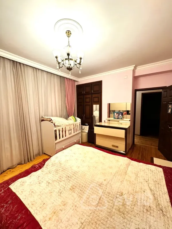 Kirayə verilir 2 otaqlı köhnə tikili 65 m²