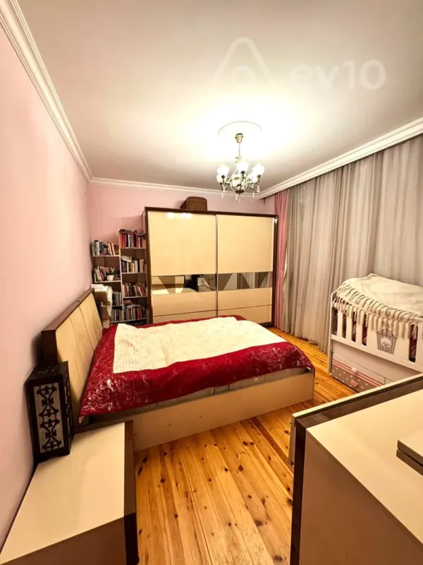 Kirayə verilir 2 otaqlı köhnə tikili 65 m²
