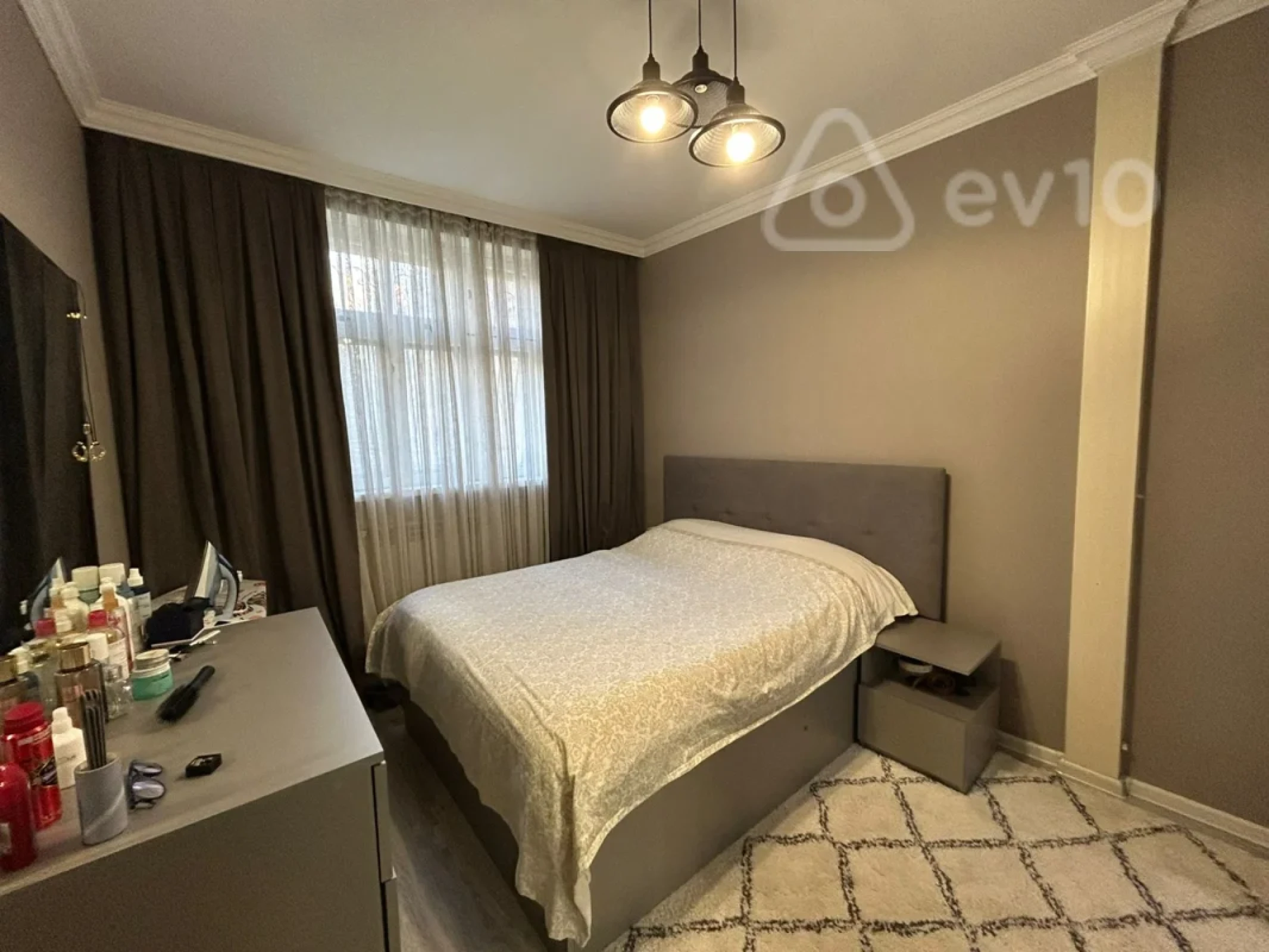 Satılır 2 otaqlı köhnə tikili 45 m²