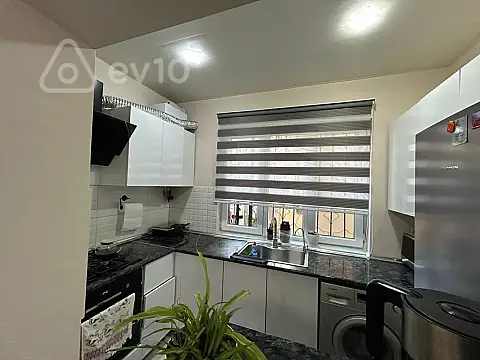 Satılır 2 otaqlı köhnə tikili 45 m²
