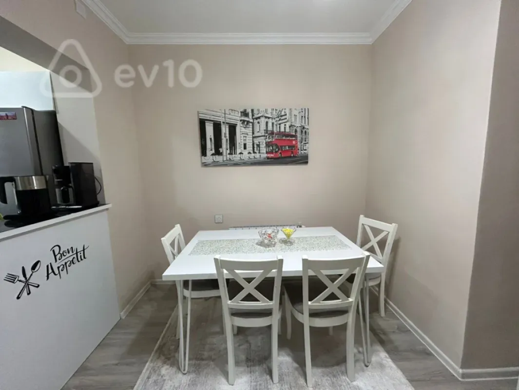 Satılır 2 otaqlı köhnə tikili 45 m²