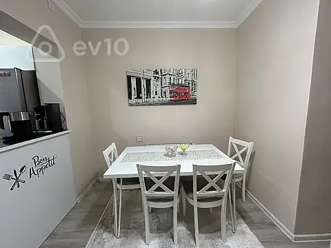 Satılır 2 otaqlı köhnə tikili 45 m²