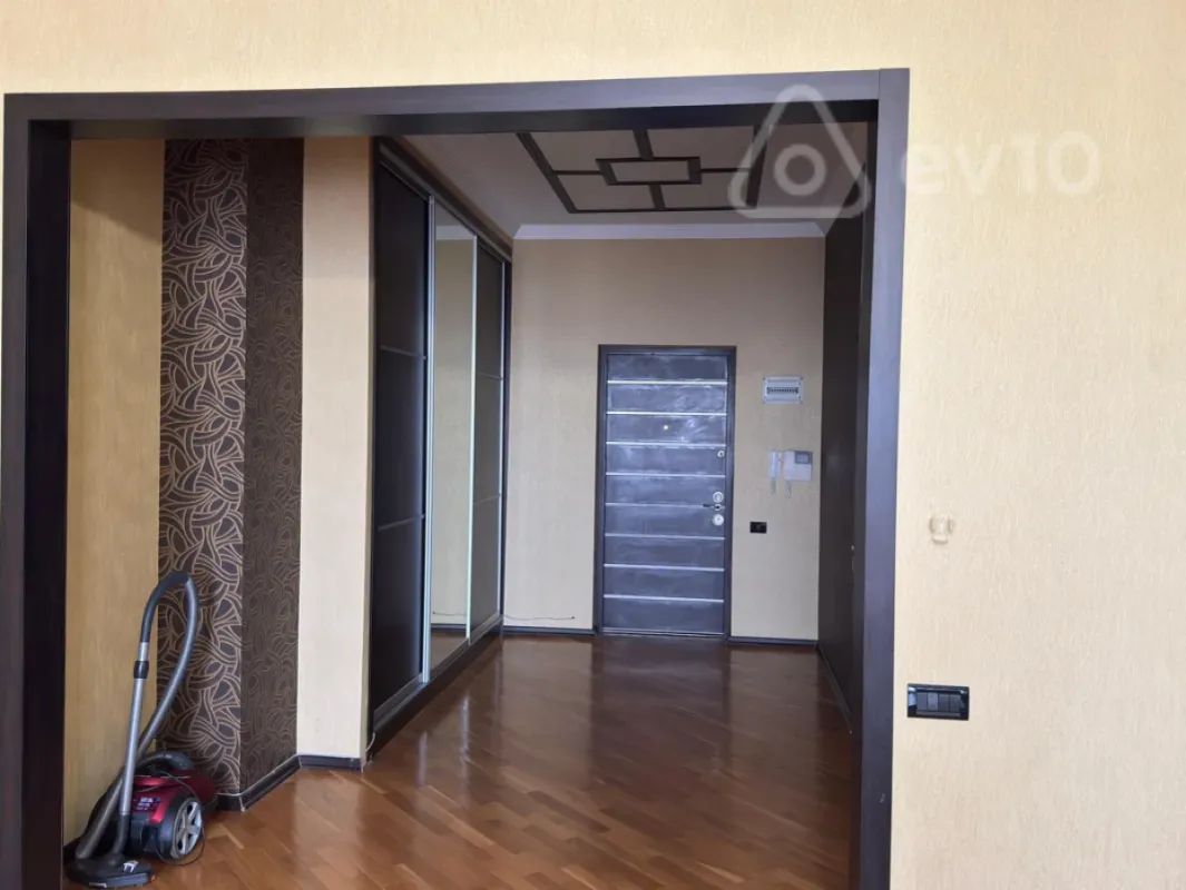 Kirayə verilir 2 otaqlı yeni tikili 110 m²