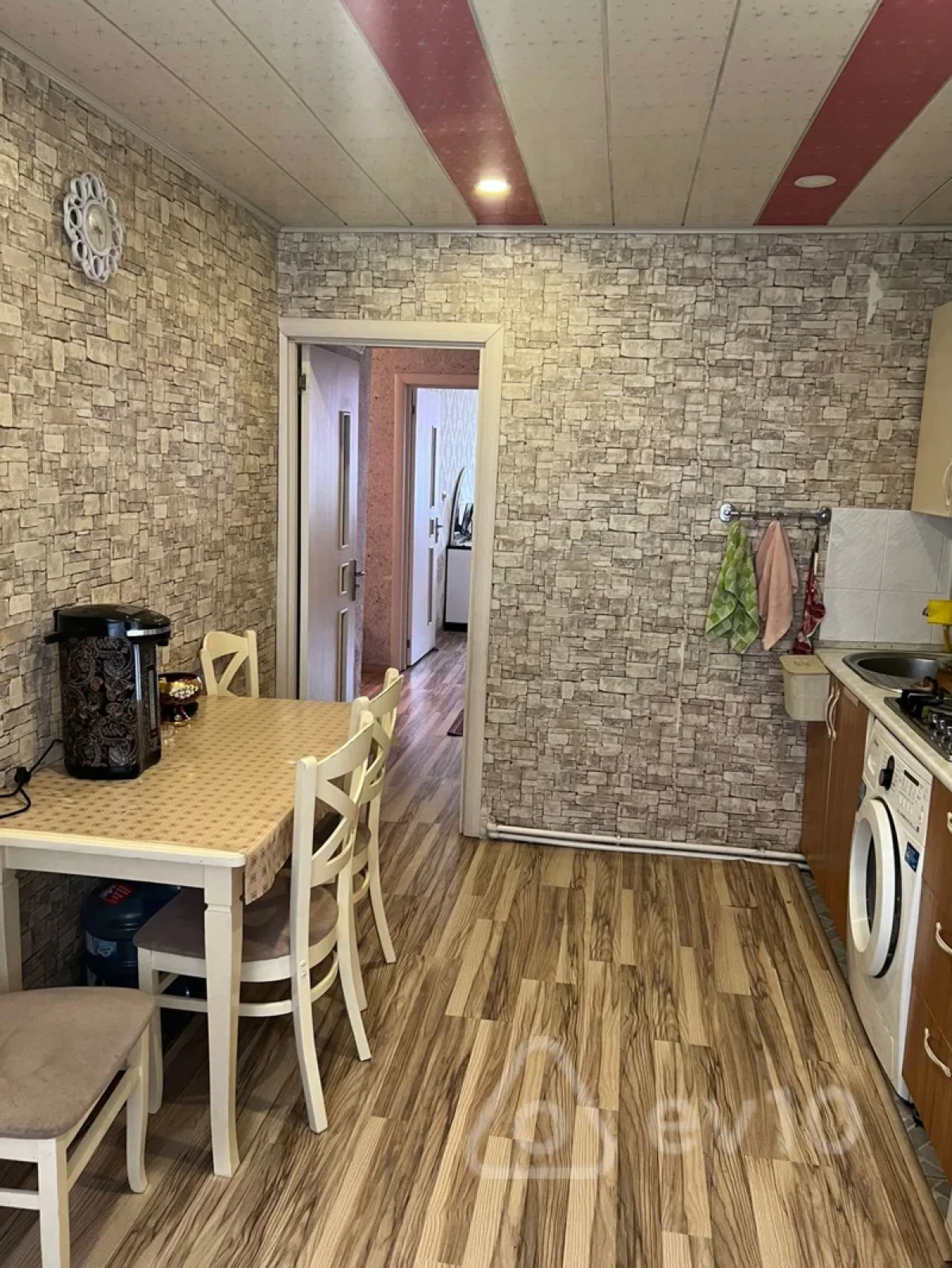 Kirayə verilir 3 otaqlı köhnə tikili 75 m²