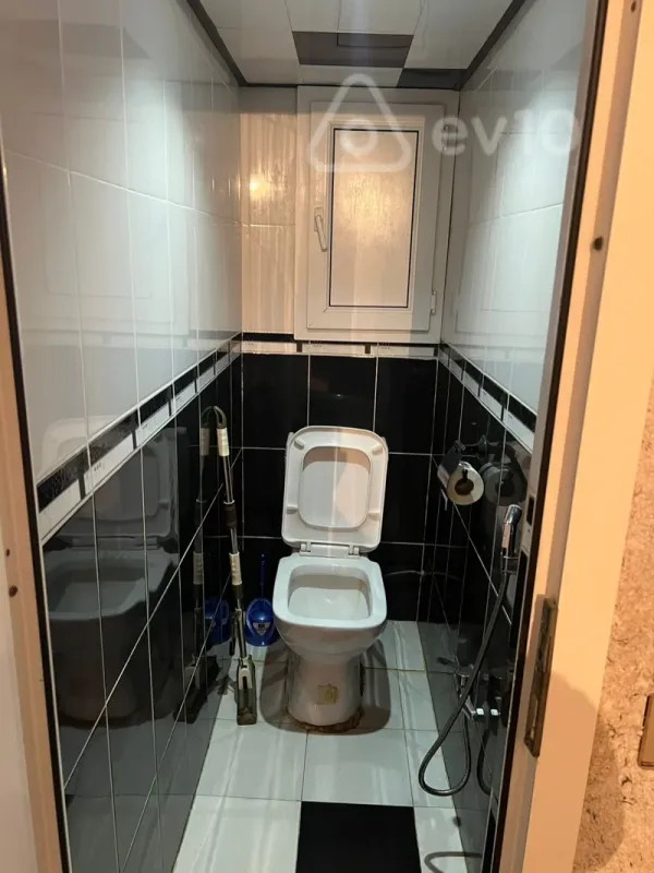 Kirayə verilir 3 otaqlı köhnə tikili 75 m²