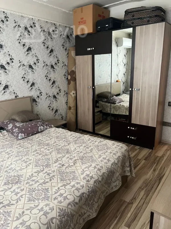 Kirayə verilir 3 otaqlı köhnə tikili 75 m²