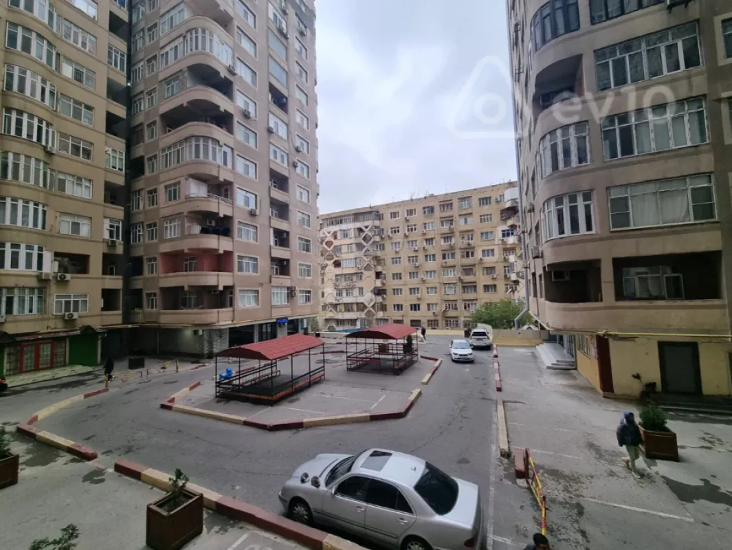 Kirayə verilir 2 otaqlı yeni tikili 55 m²