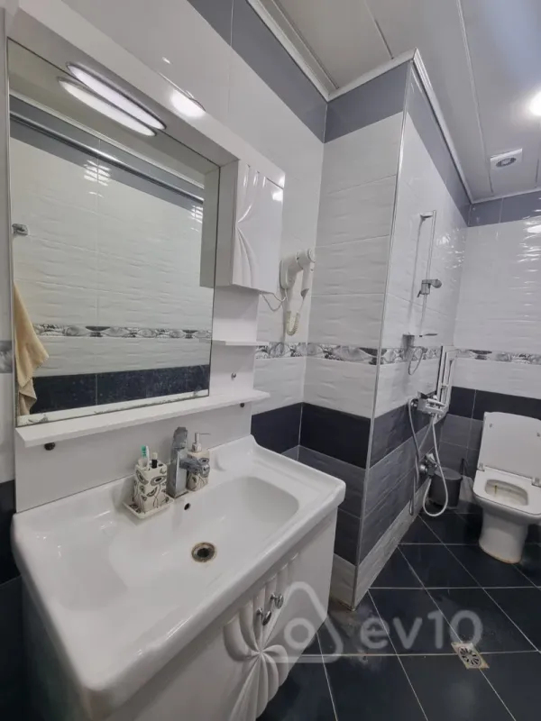 Kirayə verilir 2 otaqlı yeni tikili 55 m²