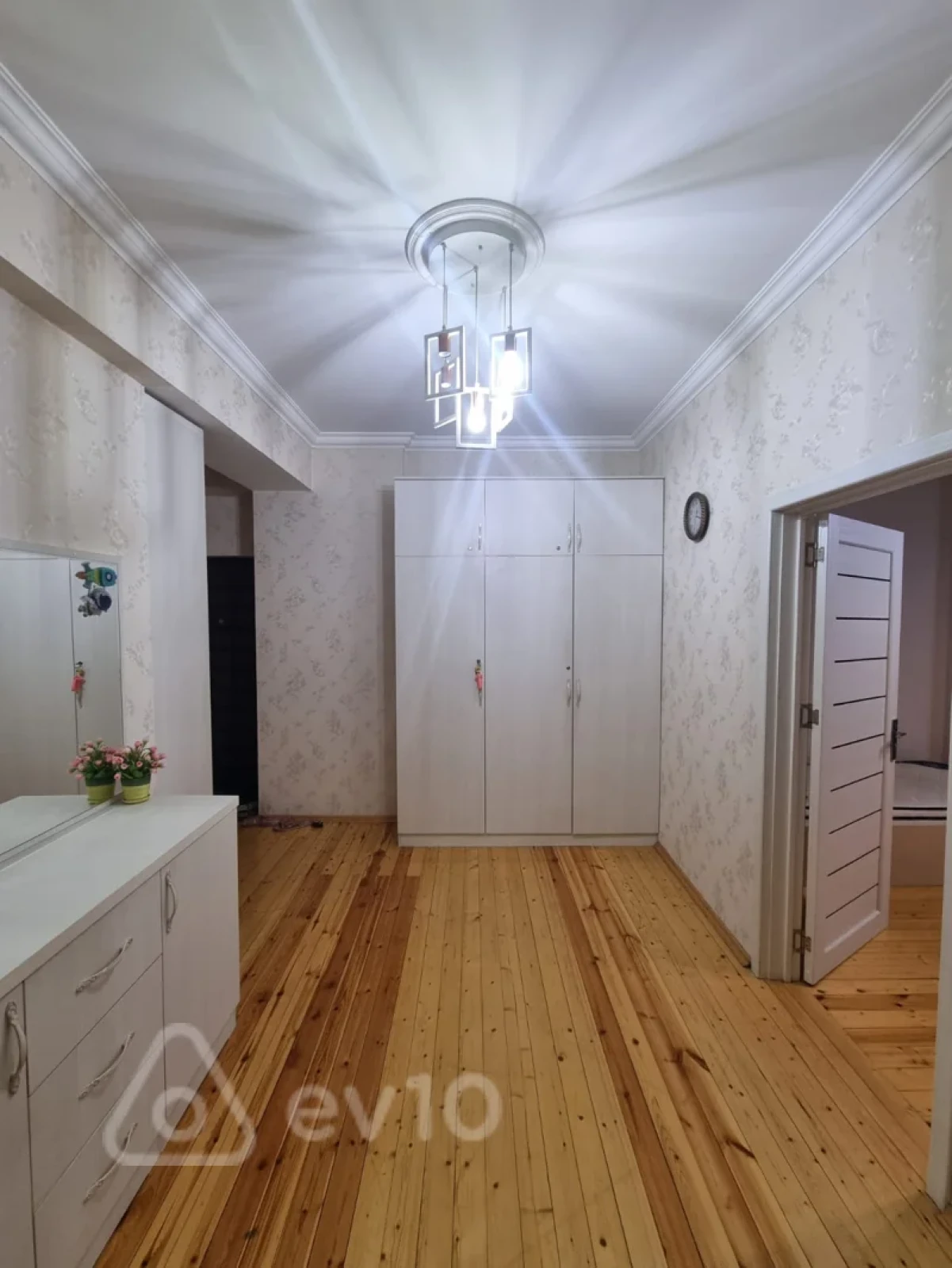 Kirayə verilir 2 otaqlı yeni tikili 55 m²