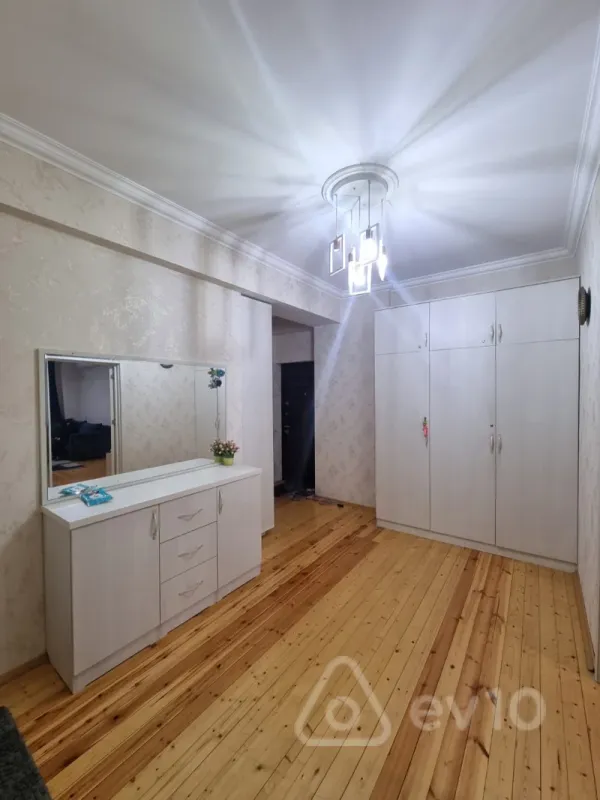 Kirayə verilir 2 otaqlı yeni tikili 55 m²